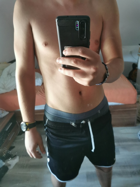 View Hot boy (yourdreamguy69) OnlyFans 7 Photos and 1 Videos leaked 

 picture 2