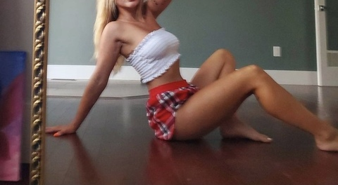 yourgirlnxtdoor OnlyFans Leaks (0 Photos and 0 Videos) 

 picture 2