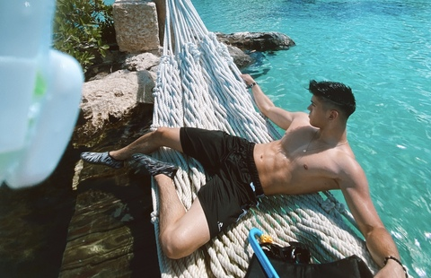 yuliano.c OnlyFans Leaked 

 picture 2