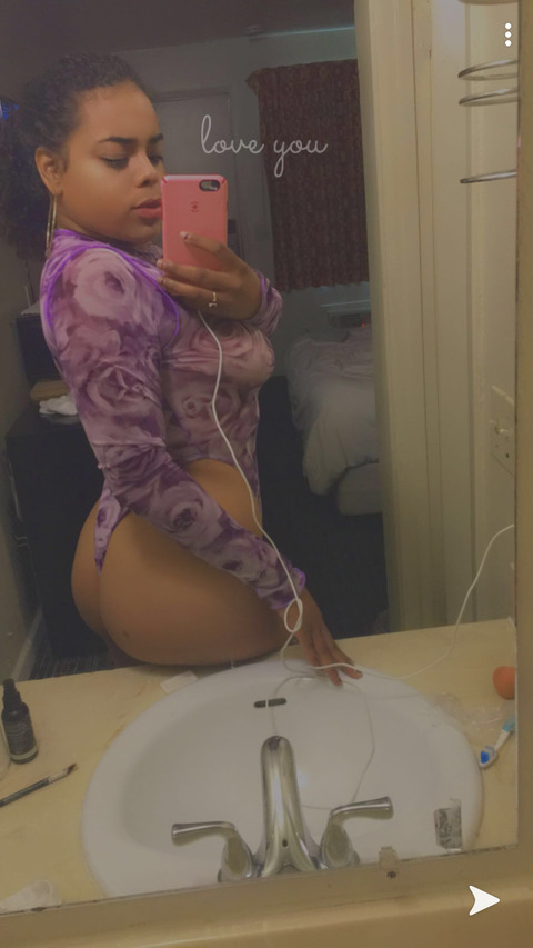 Get Free access to @yummybellabella (Bella) Leaked OnlyFans 

 picture 2