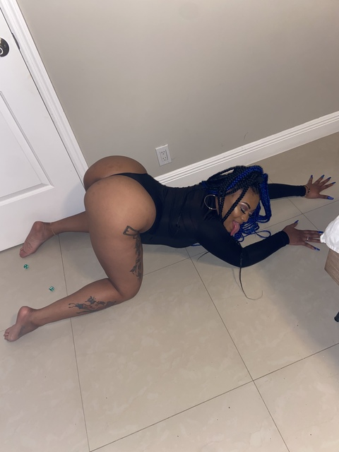 Download yumyum718_ OnlyFans content for free 

 picture 2