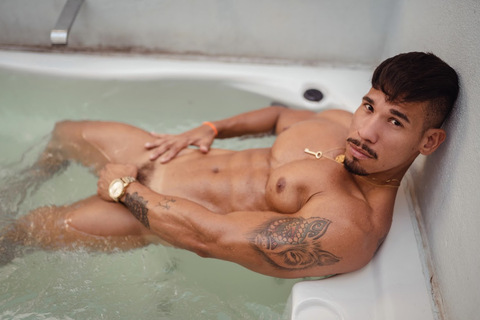 View yurihammer22 (⚜️𝑌𝑈𝑅𝐼 𝐻𝐴𝑀𝑀𝐸𝑅 𝑋𝑋𝐿⚜️) OnlyFans 16 Photos and 59 Videos gallery 

 picture 2