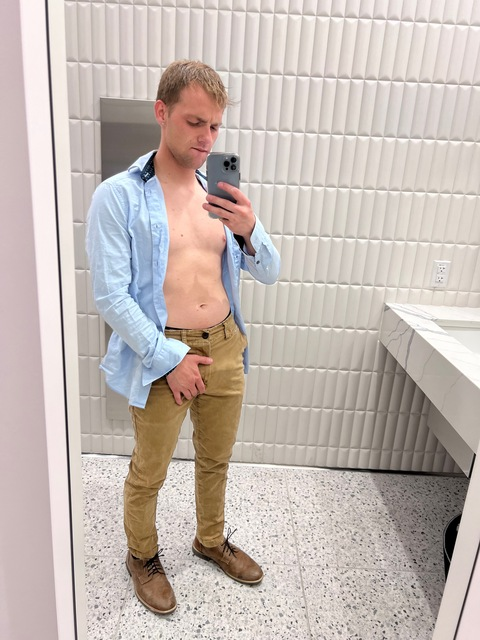 zach_mecks (Zach Mecks) free OnlyFans Leaks 

 picture 2