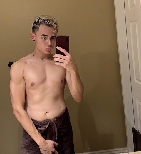 View Tylxxxer (zaddydavid) OnlyFans 27 Photos and 36 Videos gallery 

 picture 2