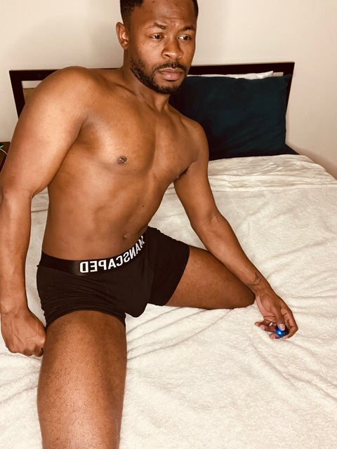 zae96 (Zae) OnlyFans Leaked Pictures & Videos 

 picture 2