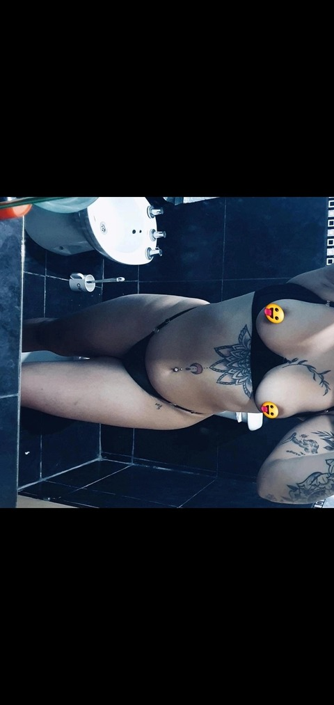 zamira19 (HOT BABE) OnlyFans content 

 picture 2