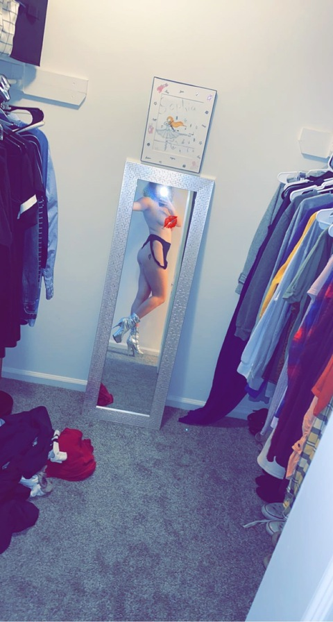 @zoe.99 leaks Onlyfans videos for free 

 picture 2