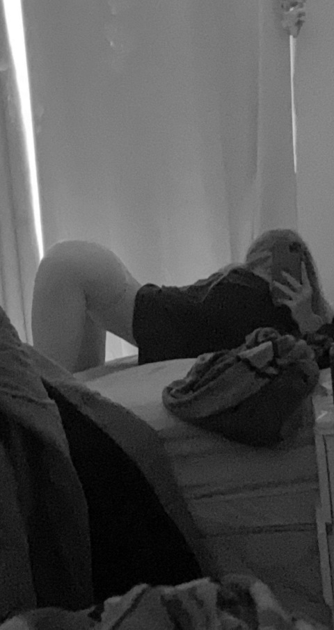 Onlyfans free content zooee_bree4 

 picture 2